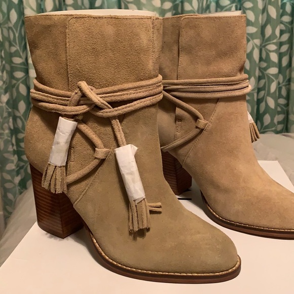 Booties Suede Leather NWT - Picture 1 of 6